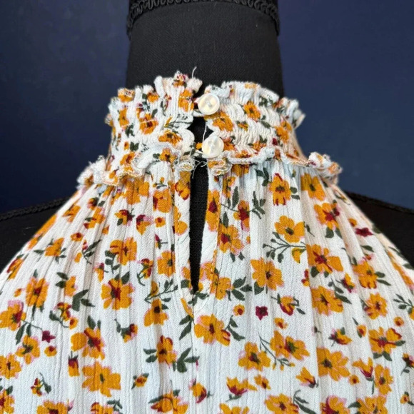 Dizzy Gal Brinn Sunny Floral Keyhole Tank Top, Size Large - Picture 8 of 11